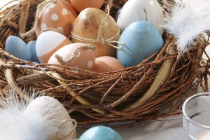 Πάσχα: Ιδέες διακόσμησης με αυγά.